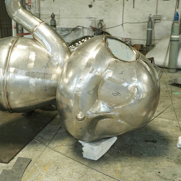 Stainless steel cartoon character sculptures suitable for indoor and outdoor art decoration sculpture factory - Image 2