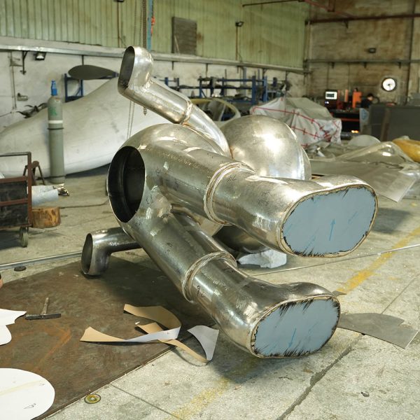 Stainless steel cartoon character sculptures suitable for indoor and outdoor art decoration sculpture factory - Image 4
