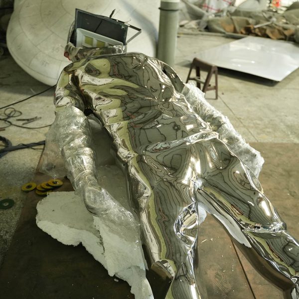 Stainless Steel Figure Sculpture Custom Modern Art Sculpture Factory - Image 2