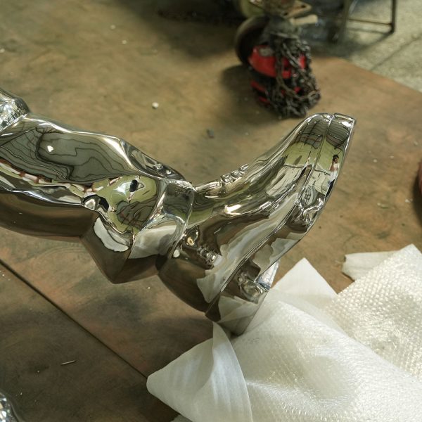 Stainless Steel Figure Sculpture Custom Modern Art Sculpture Factory - Image 4