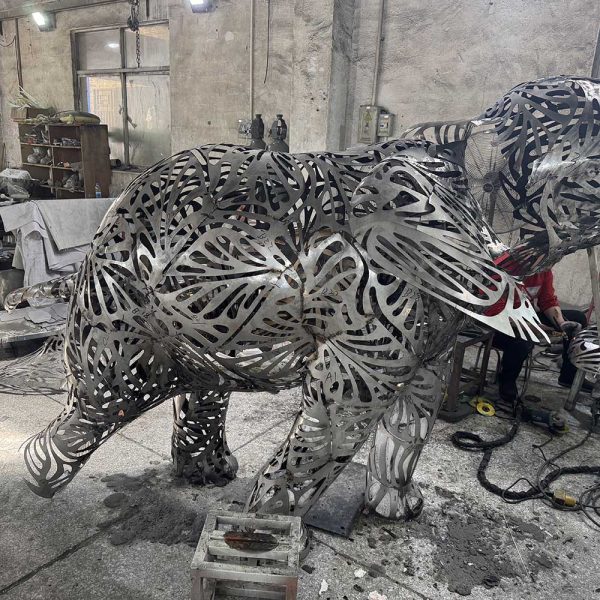Elephant Sculpture Metal mirror process - Image 3