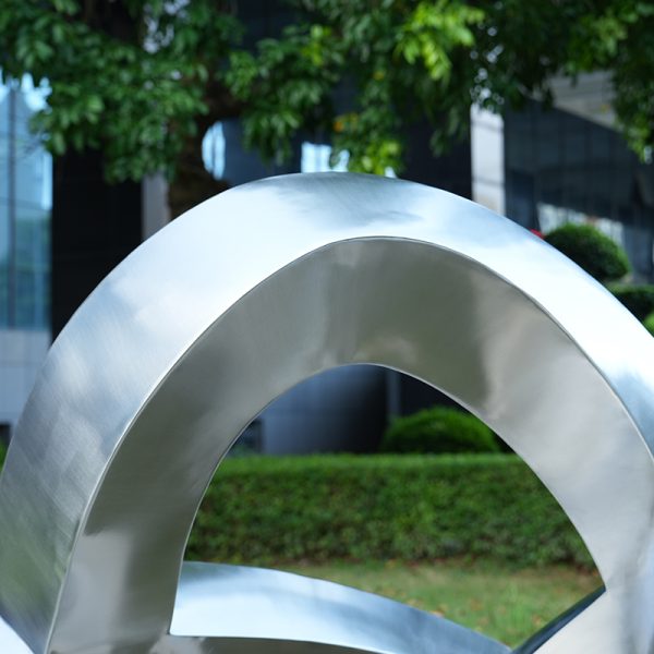Modern abstract art sculpture silver interlaced - Image 2