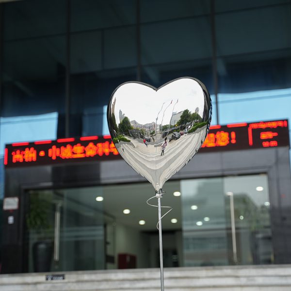 Modern stainless steel silver heart balloon sculpture outdoor art decoration