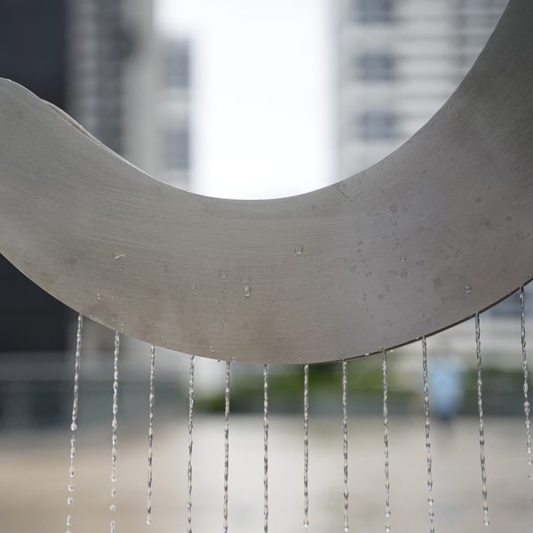 Modern stainless steel water organ sculpture: an artistic combination of sound and water - Image 4
